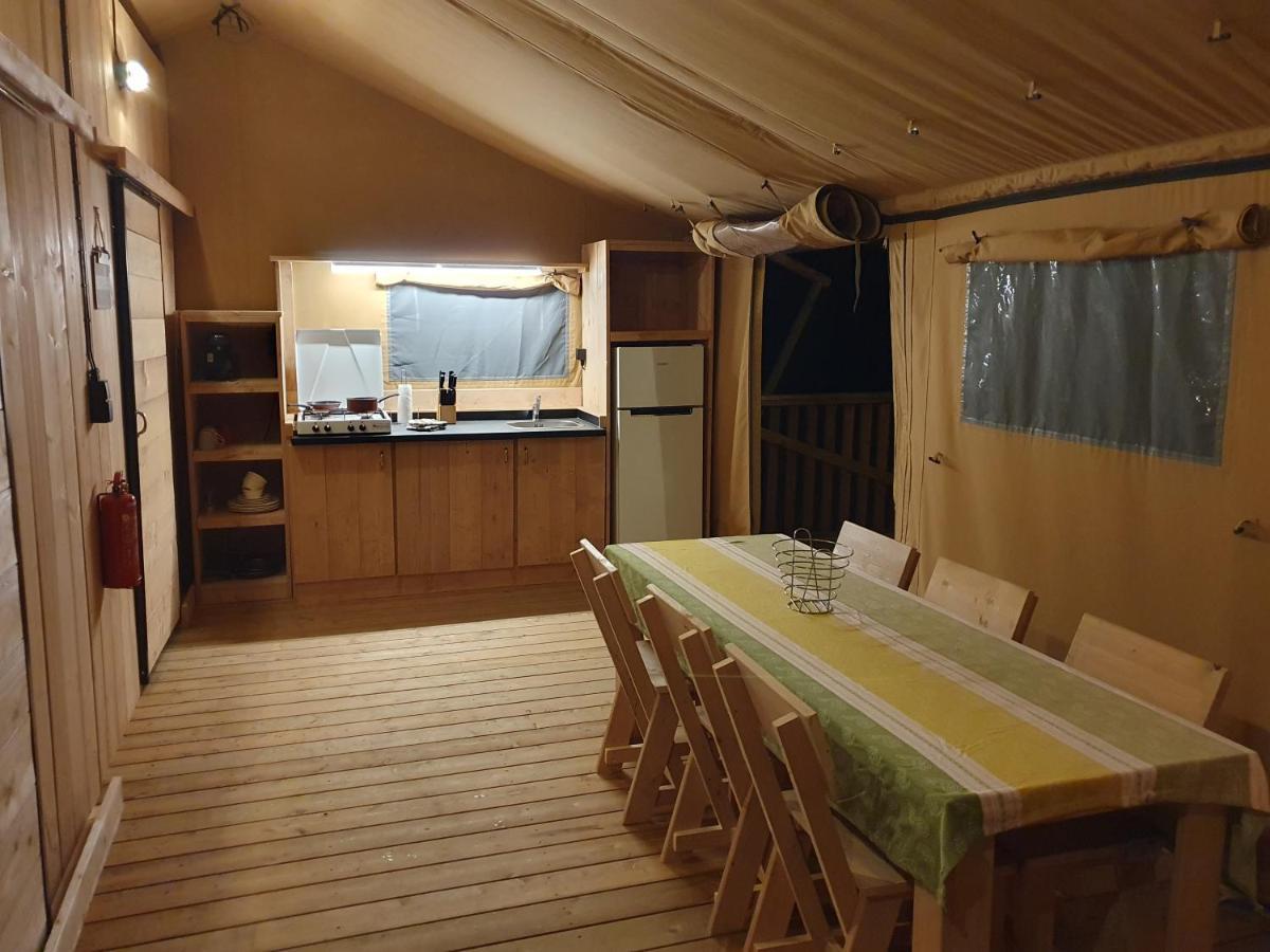 Luxury Safari Tents At Moulin Du Pommier Glamping & Camping Saulgond Εξωτερικό φωτογραφία