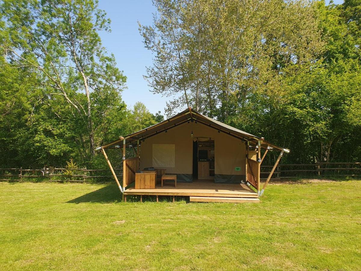 Luxury Safari Tents At Moulin Du Pommier Glamping & Camping Saulgond Εξωτερικό φωτογραφία