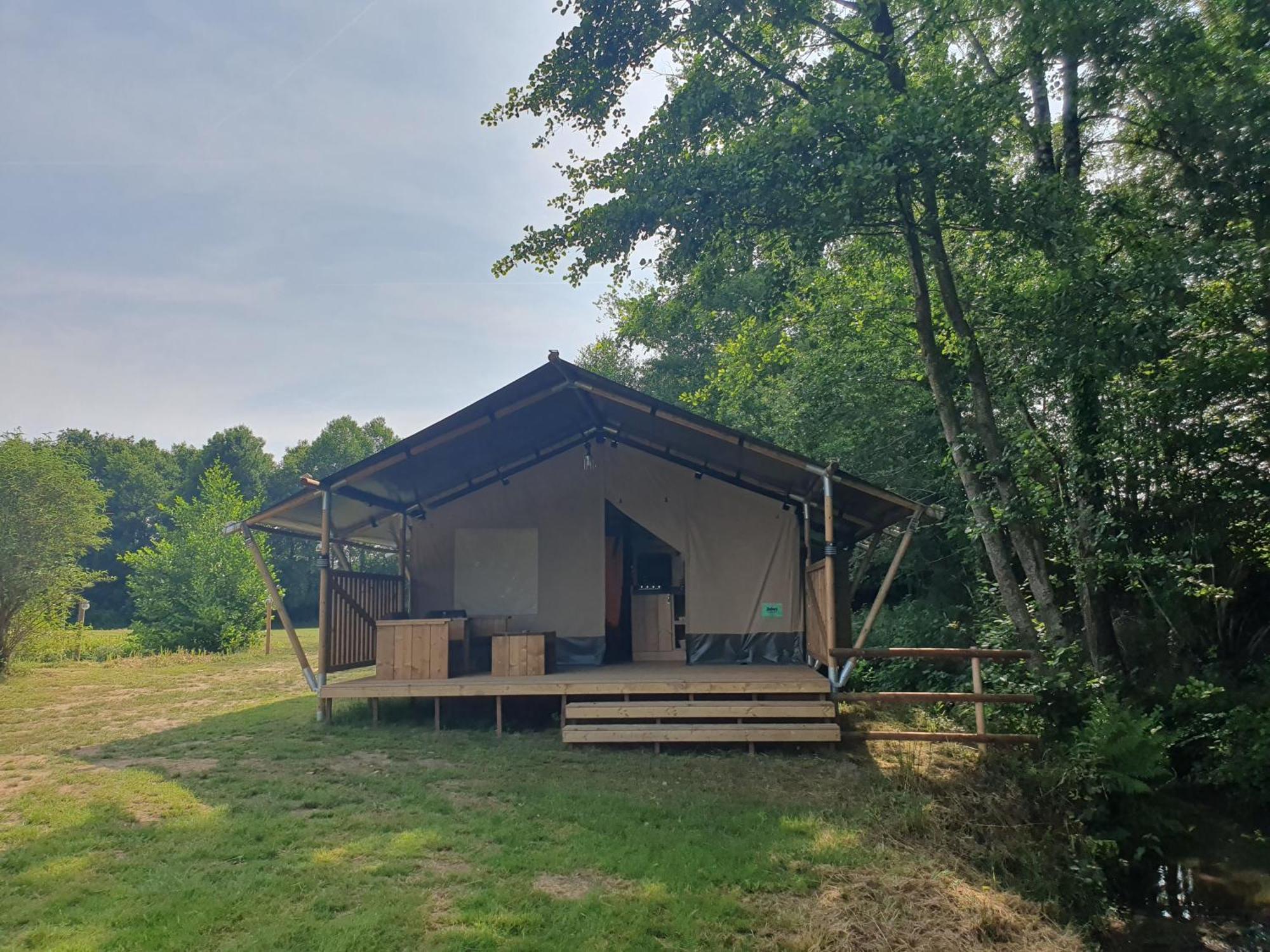 Luxury Safari Tents At Moulin Du Pommier Glamping & Camping Saulgond Εξωτερικό φωτογραφία